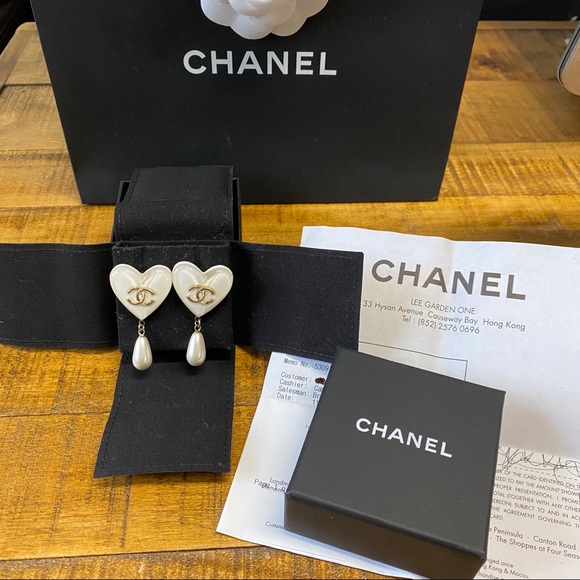 CHANEL Accessories - ✨Chanel Limited edition candy heart coco earrings